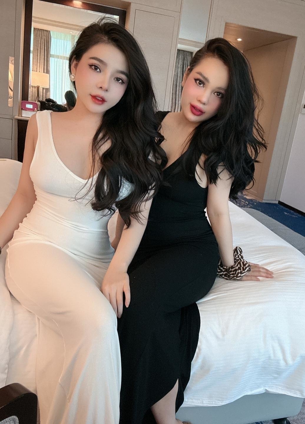 18+ Group Young Girl AbuDhabi O557O79368