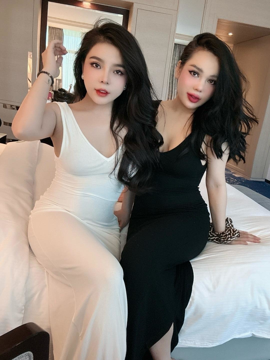 18+ Group Young Girl AbuDhabi O557O79368