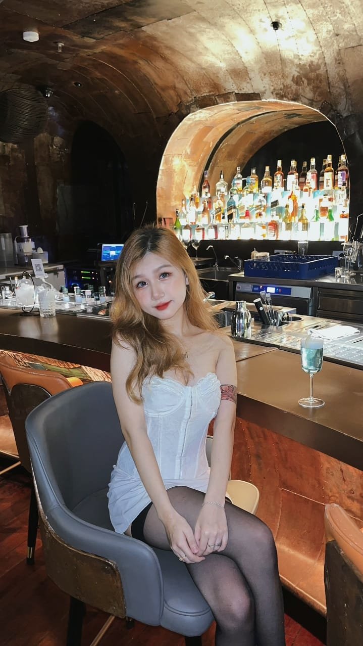 Massage and full service