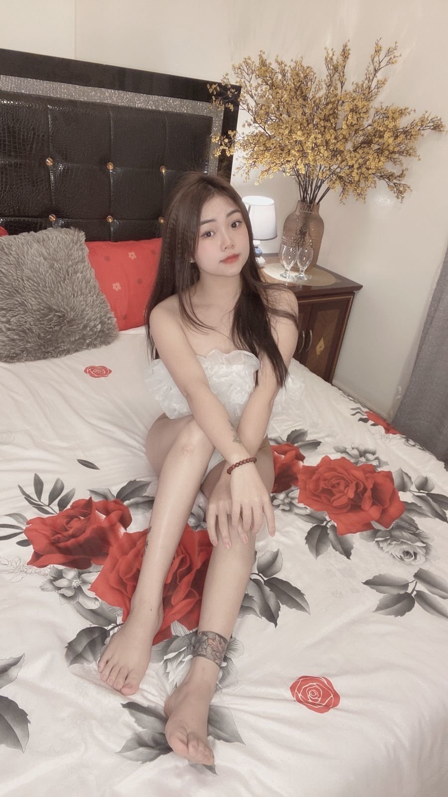 Rose Full Services New & Pretty