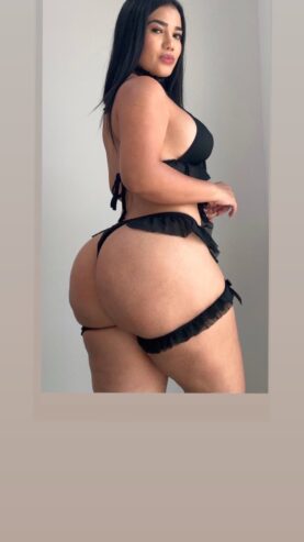 Sexy latina Sofia